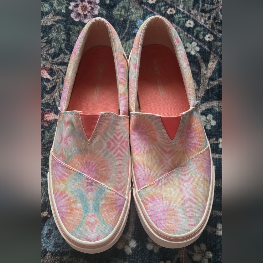 TOMS Women's Pastel Tie-Dye Slip-On Flats Size 9.5